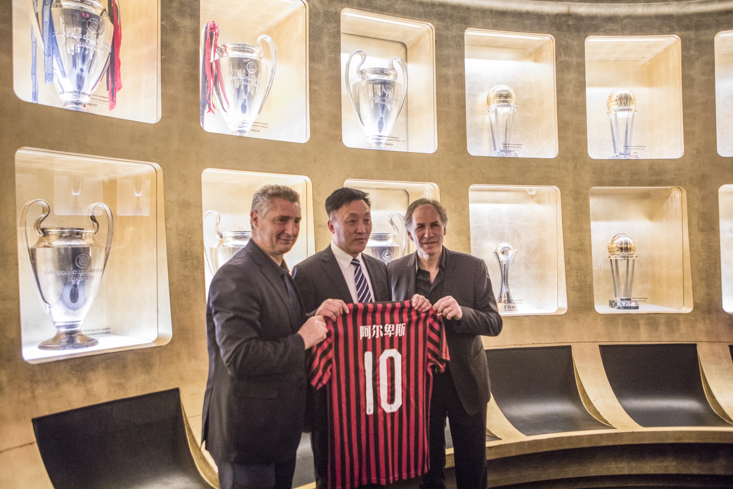 法甲联赛中下游排名频繁变动