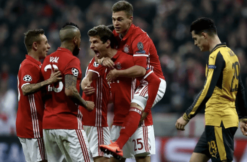 半场：那不勒斯0-2维罗纳，马丁-弗雷泽、吉夫特-奥尔班破门