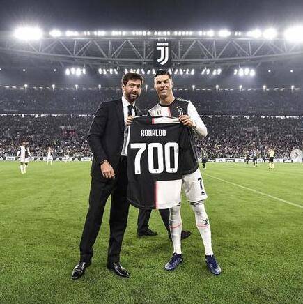 灾难！詹皇最后上场当卧底，13秒失误+不防守葬送湖人，东契奇带不动他