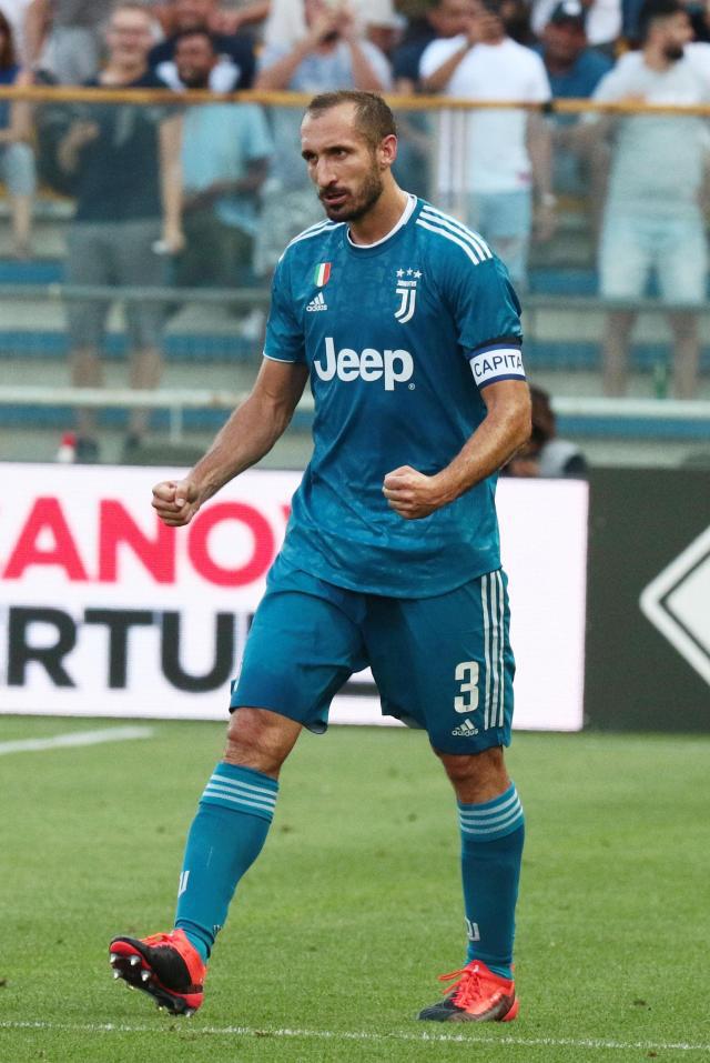 [中超]笑傲新帅对决 新鹏城力克国安