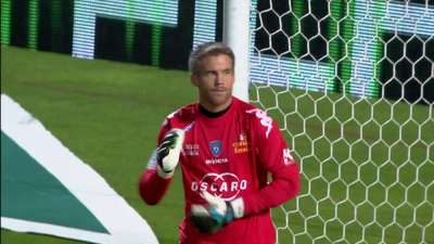 东契奇38+10+10，湖人完败马刺！詹姆斯缺战，文班亚马16+14+4帽末节暴走