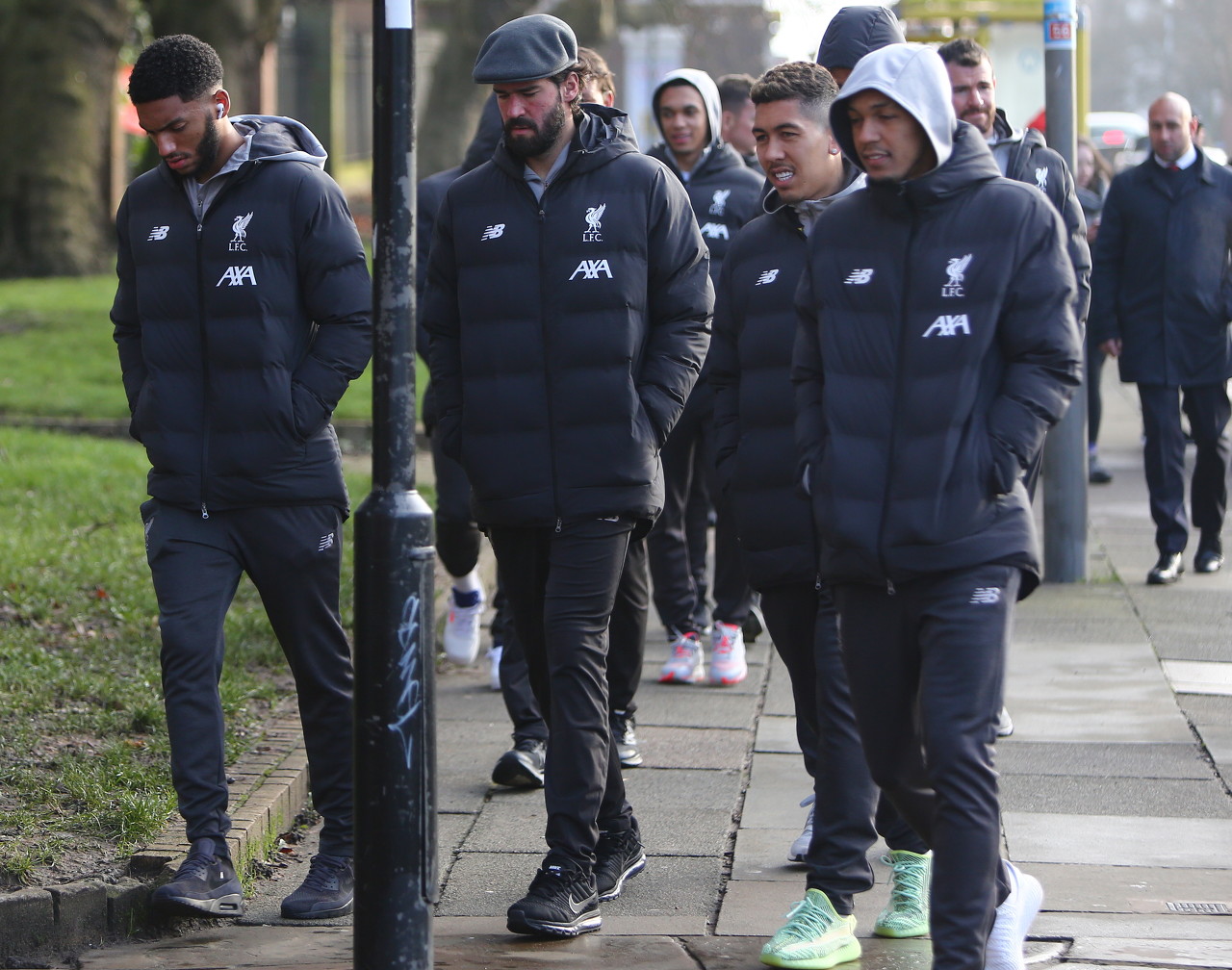 交易流言一览：四队觊觎浓眉哥，库明加或将留守勇士，西部三豪强追逐怀特